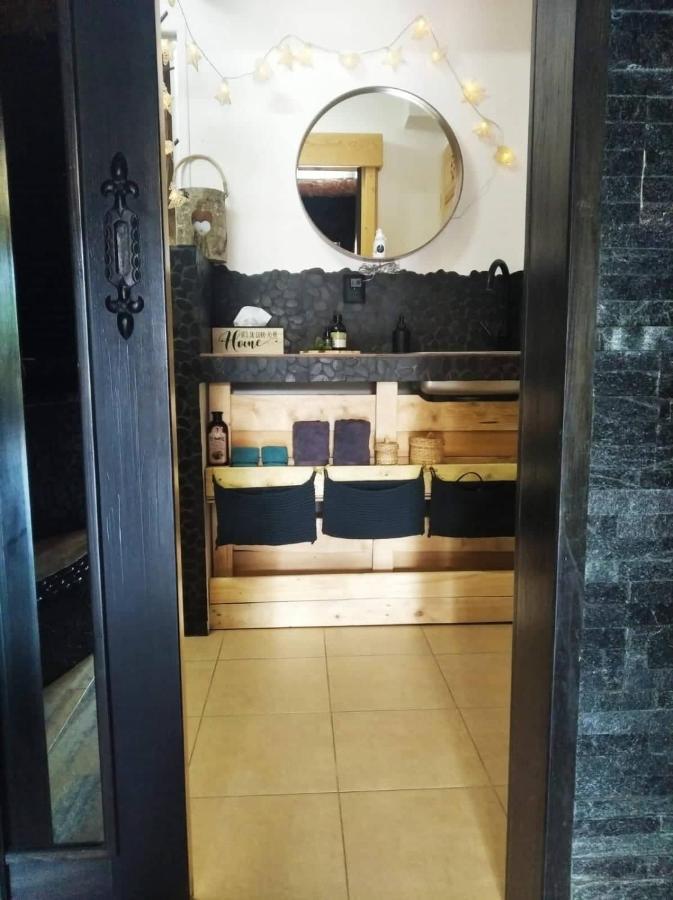 Skalny Zakatek Z Grota Solna Na Wylacznosc Lapsze Nizne Exterior photo